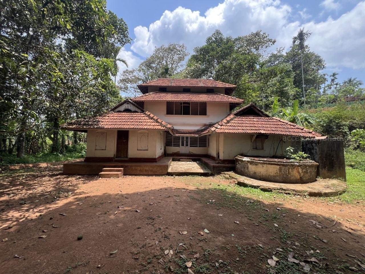 1.30 ACRE MIXED CULTIVATION LAND WITH TRADITIONAL HOUSE